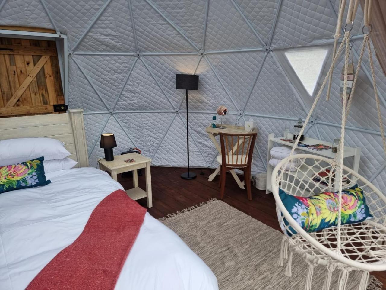 Pom Gratz - Ecodomes Hotel Hartebeesrivier Bagian luar foto